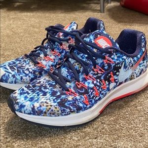 Nike Men’s Air Zoom Pegasus 33 RF size 8